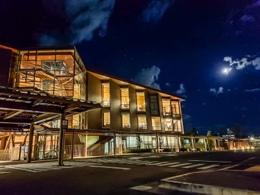 スマートフォンで撮る金沢市内の夜景【石川県立図書館・国立工芸館・馬坂など】